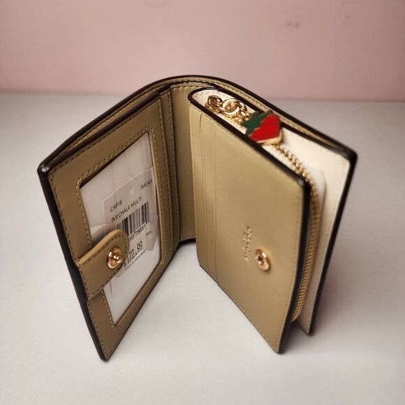 NWT Coach CAP18 Snap Wallet With Strawberry Print In Gold/Chalk Multi - Picture 3 of 5